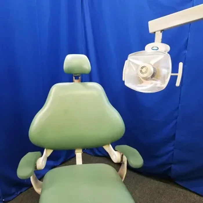 DentalEZ E-3000 Dental Patient Chair with Knight Post Mount Light
