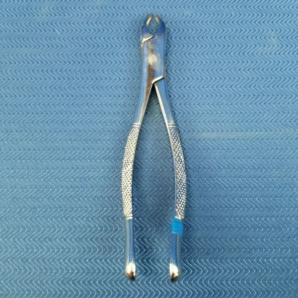 Dental Stainless Steel Extraction Forceps 150