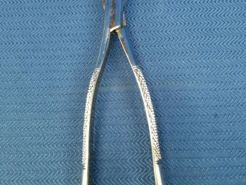 Dental Stainless Steel Extraction Forceps 23