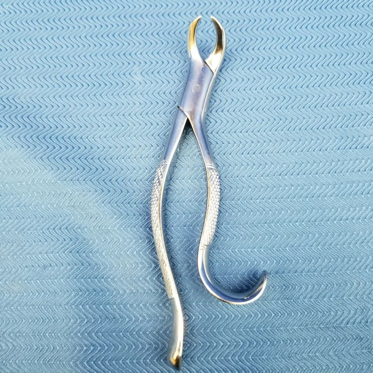 HuFriedy 16 Cowhorn Dental Forceps with Thumb Hook