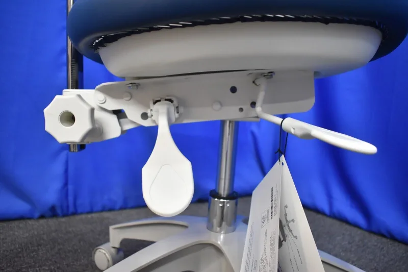 A-dec 421 Doctor's Stool