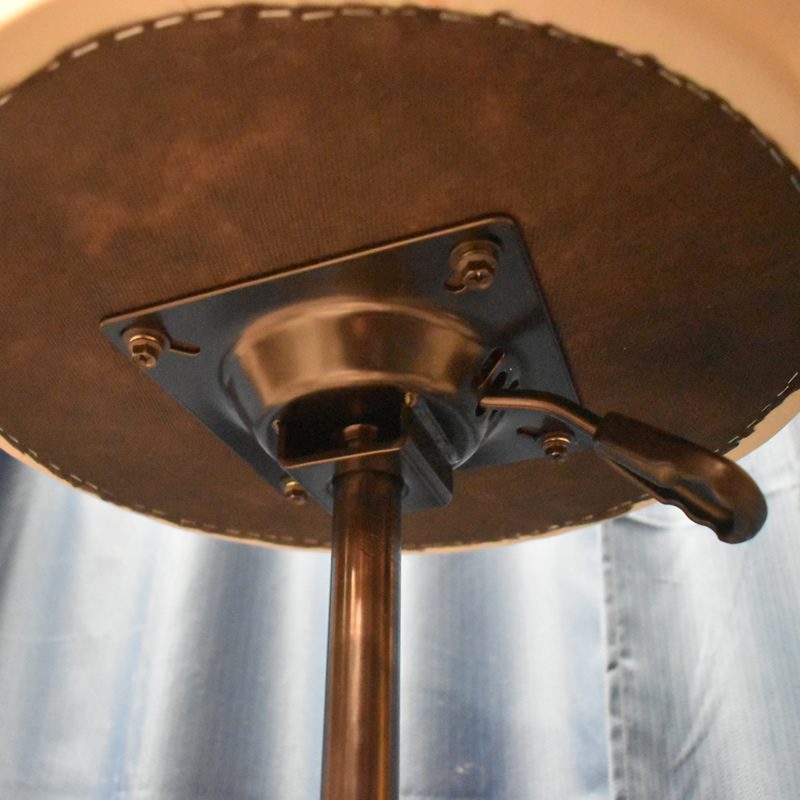 assistant stool beige 03 assistant stool beige 03