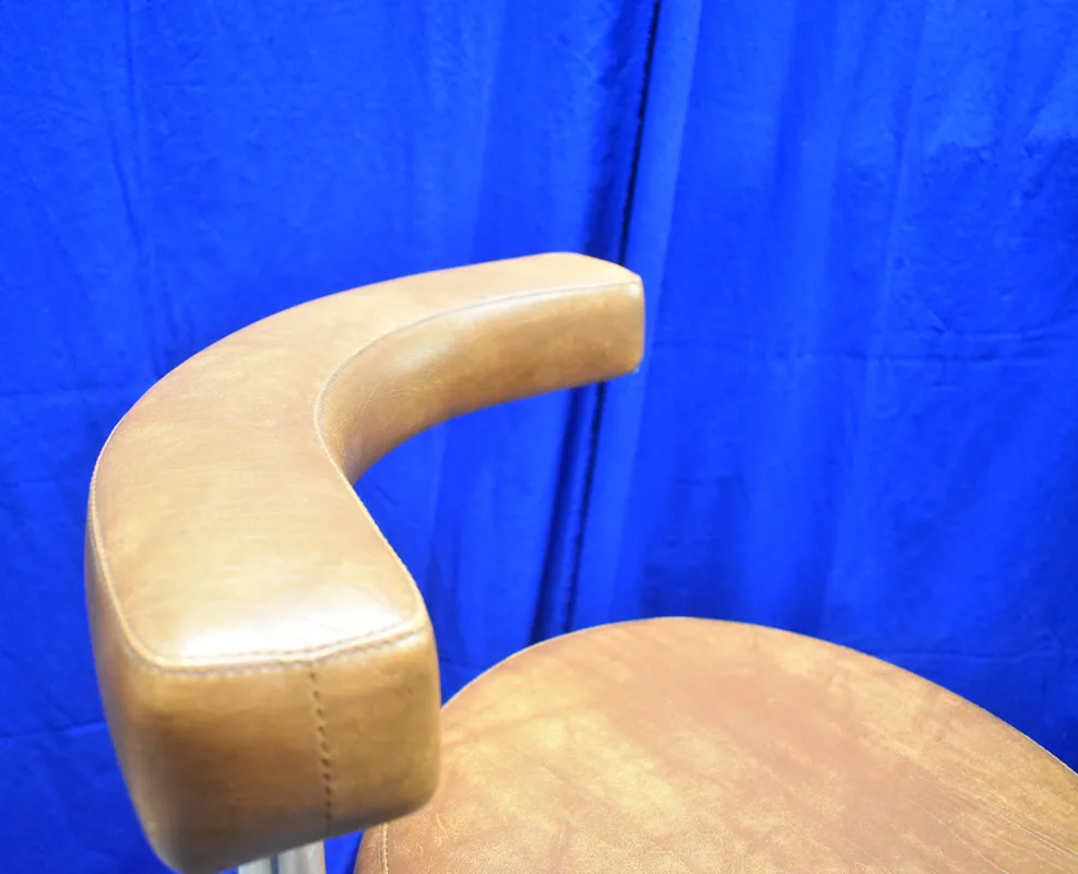 Chayes Virginia Assistant Stool