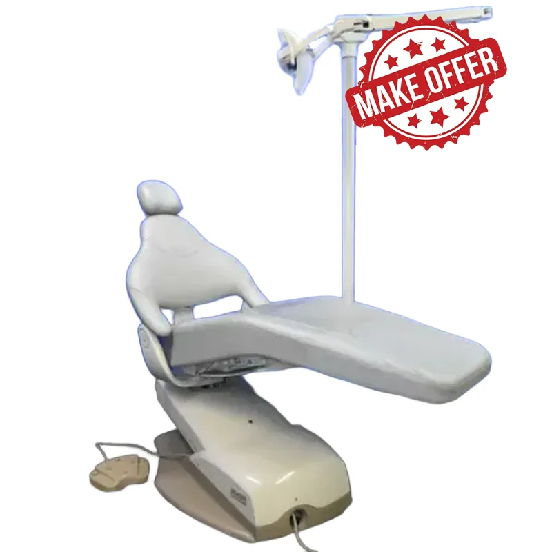 Midmark Ultracomfort Dental Chair with Light