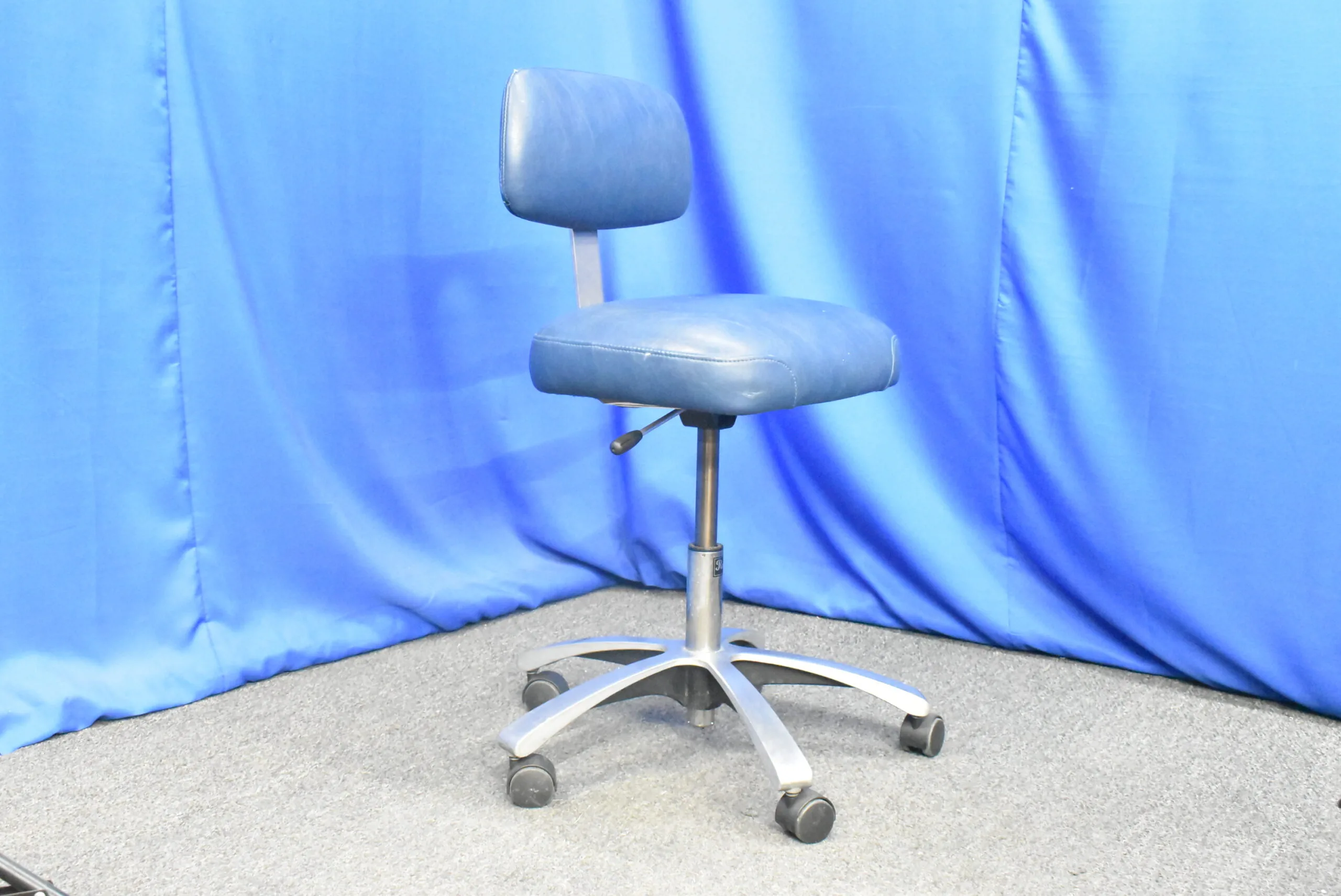 Royal RO2 Operator Dental Stool