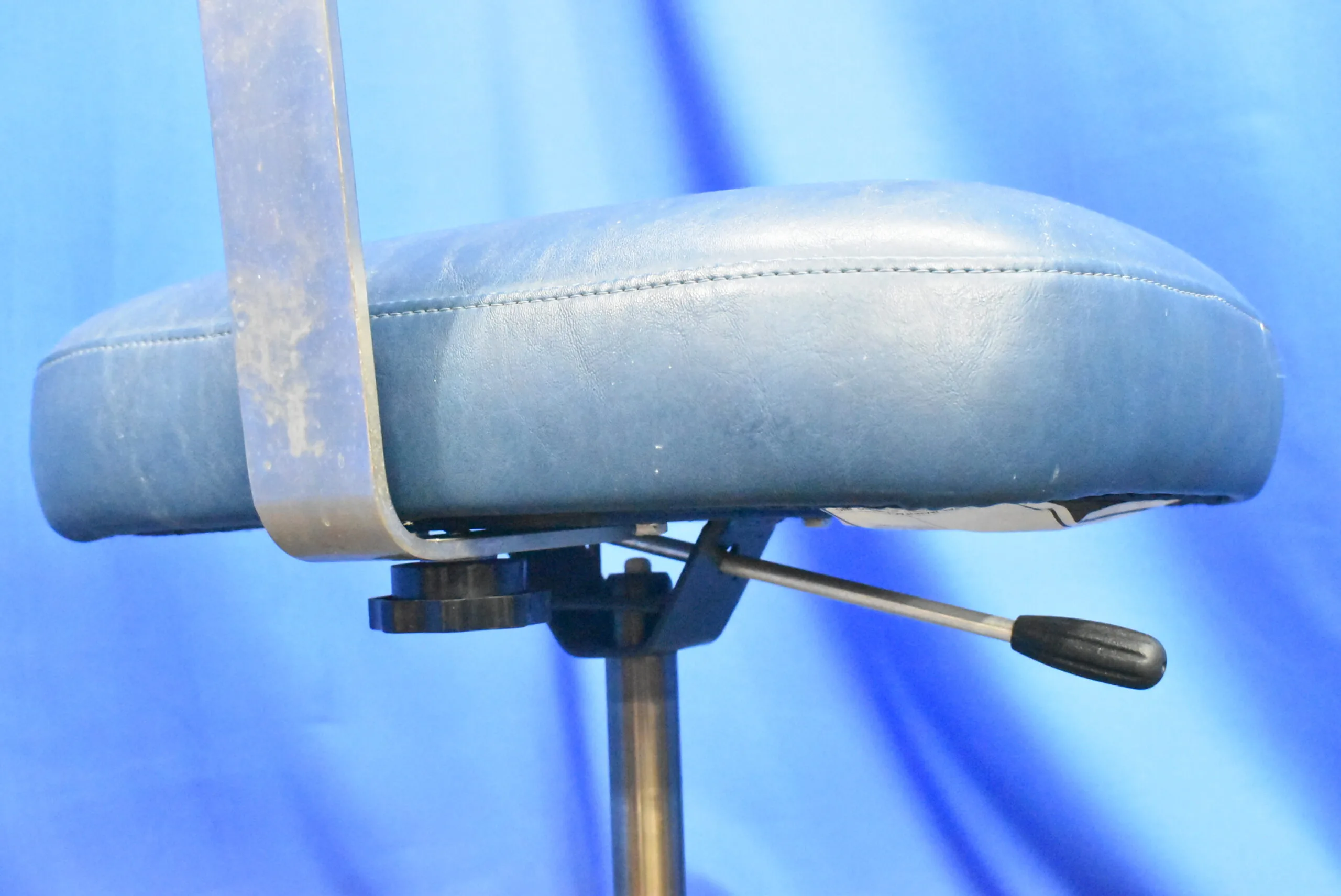 Royal RO2 Operator Dental Stool