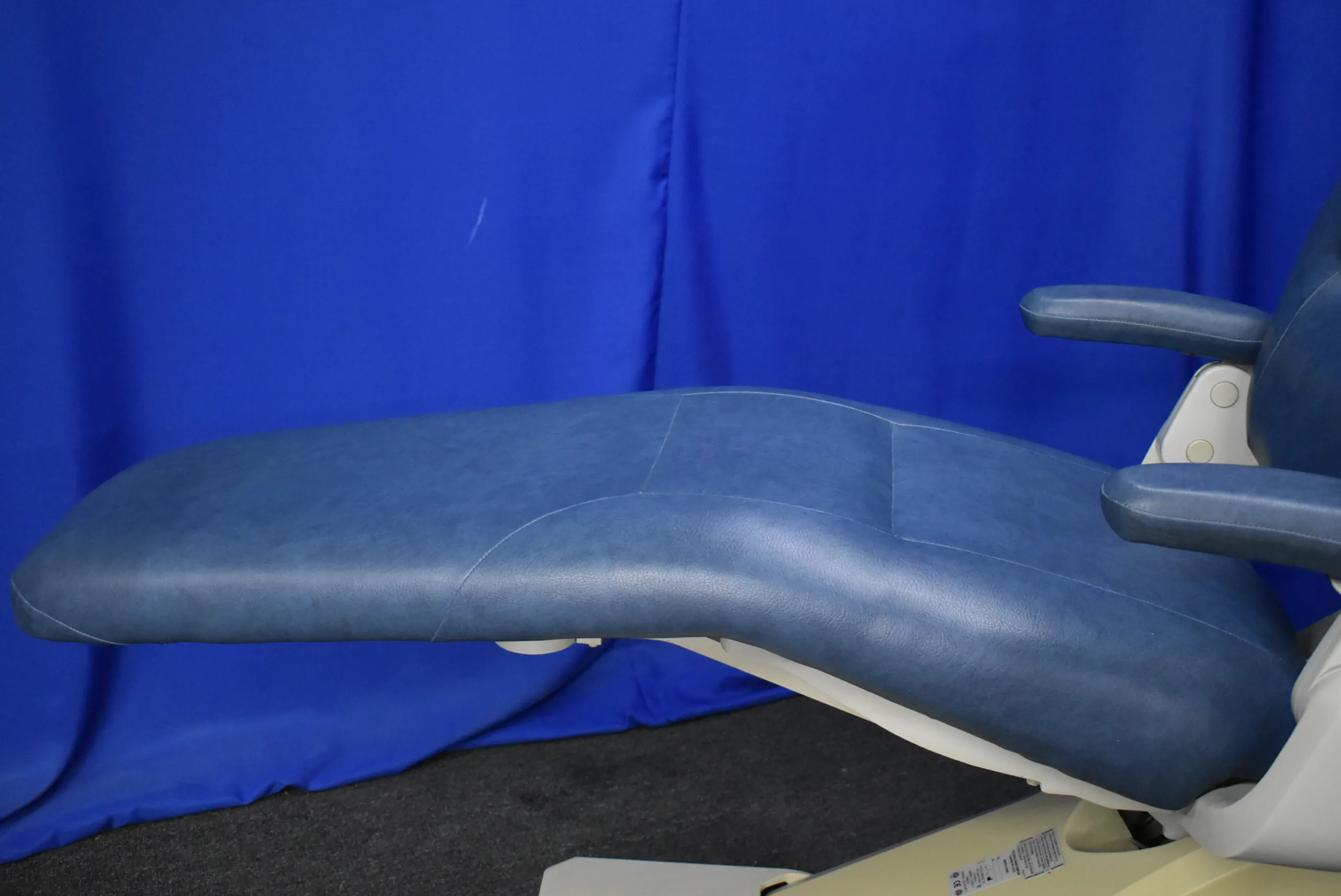 Pelton and Crane Stand Alone Dental Chair - Image 4