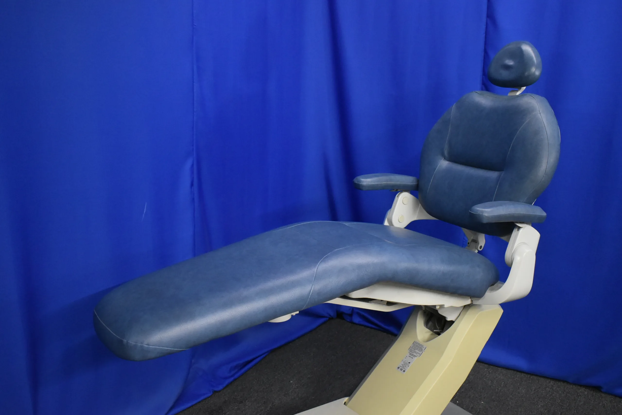 Pelton and Crane Stand Alone Dental Chair - Image 10