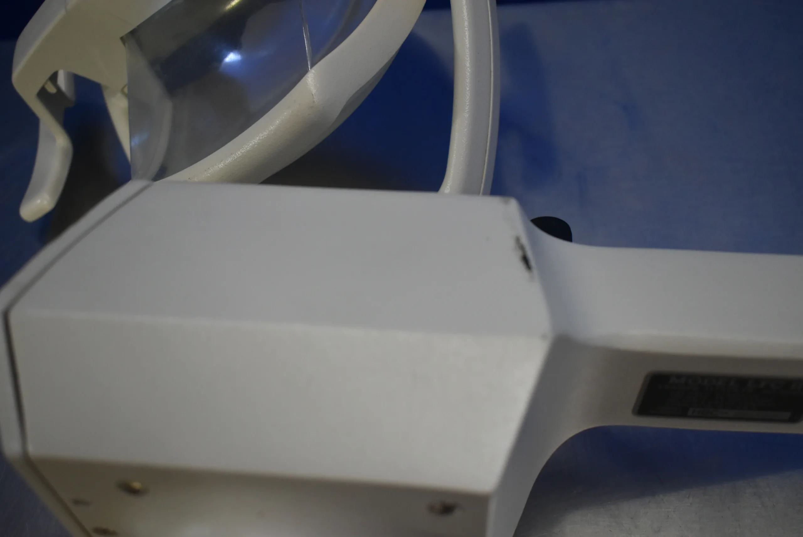 Pelton and Crane LFC II Overhead Examination Light - Image 8