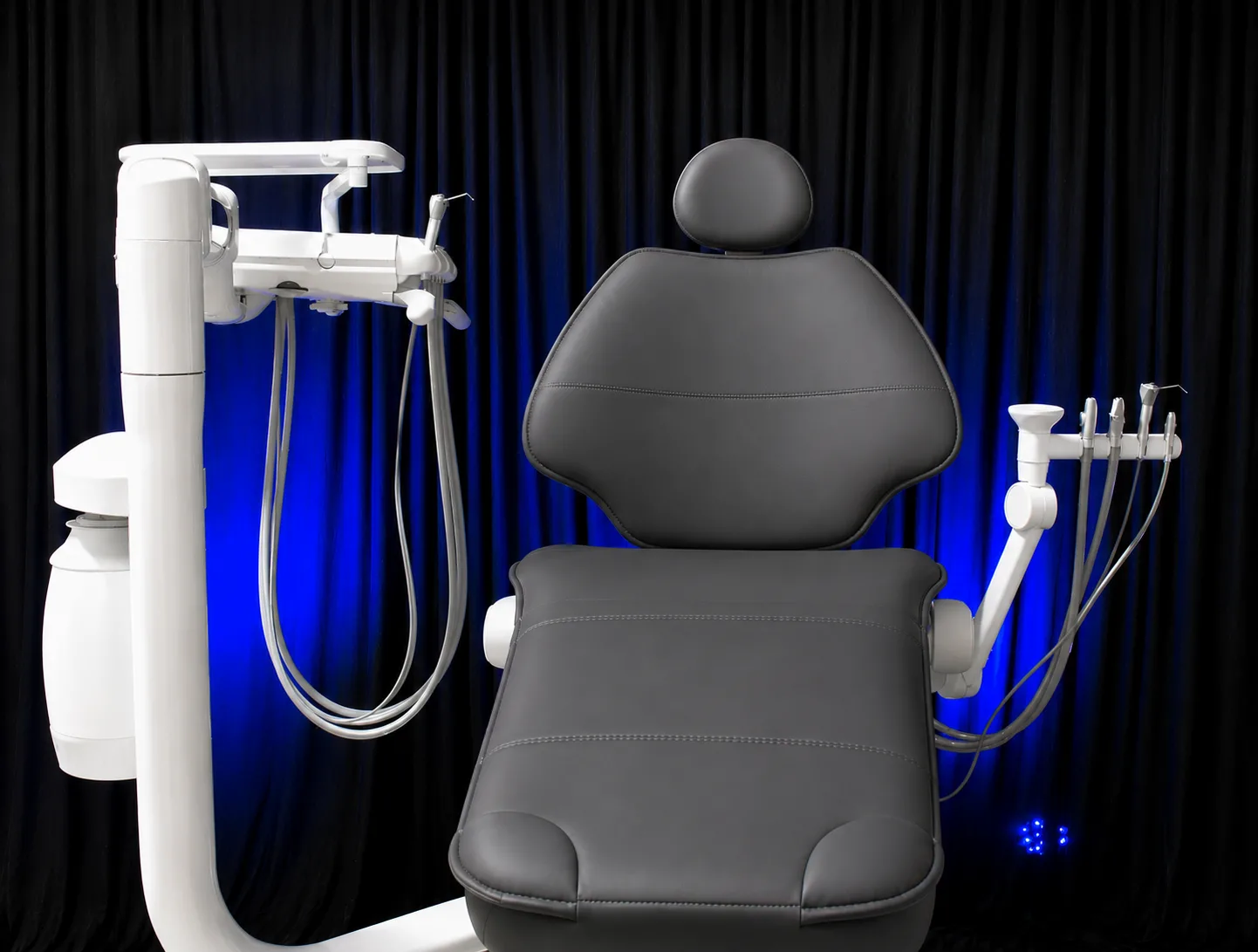 Adec 511 Dental Chair with Adec 532 Radius Delivery System & Adec HVE Assistant’s Package - Image 14