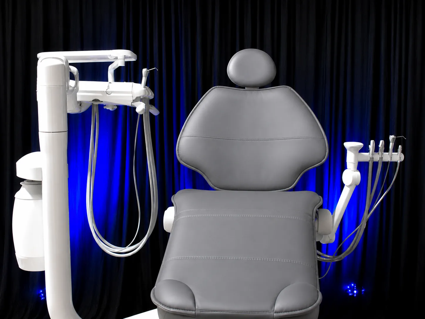 Adec 511 Dental Chair with Adec 532 Radius Delivery System & Adec HVE Assistant’s Package - Image 17