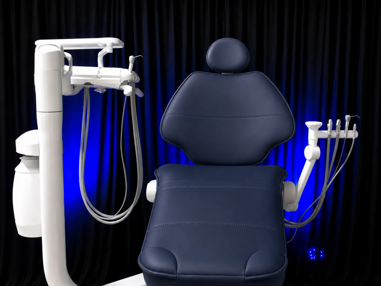 Adec 511 Dental Chair with Adec 532 Radius Delivery System & Adec HVE Assistant’s Package - Image 18