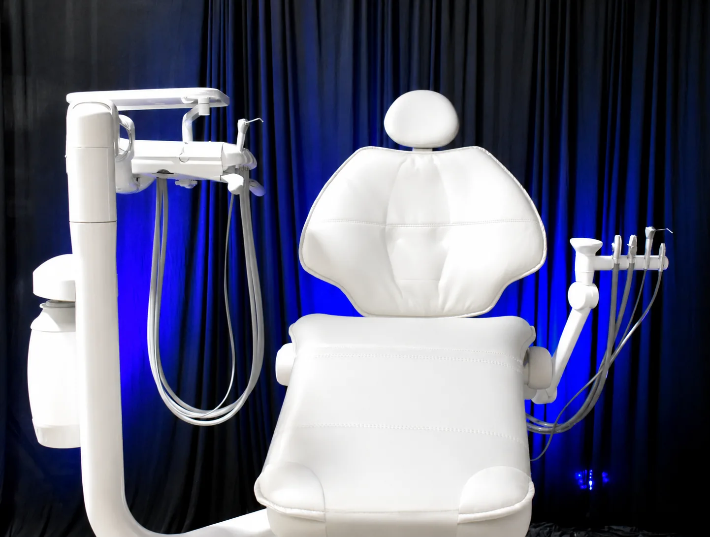 Adec 511 Dental Chair with Adec 532 Radius Delivery System & Adec HVE Assistant’s Package - Image 20